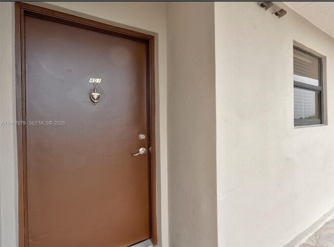 10155 NW 9th Street Cir, Unit 4-401 in Miami, FL - Building Photo - Building Photo