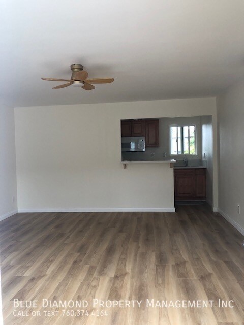 2369 Oxford Ave in Encinitas, CA - Building Photo