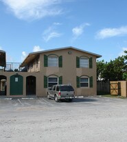 2670 SW 8th St Apartments