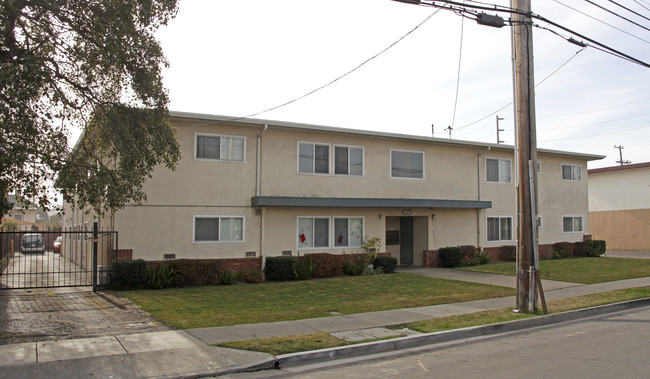 516 Buena Vista Ave in Alameda, CA - Building Photo - Building Photo