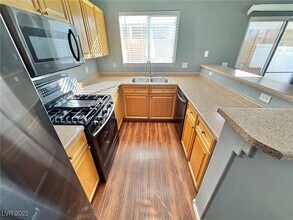 8707 Roping Rodeo Ave in Las Vegas, NV - Building Photo - Building Photo