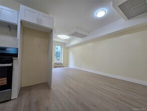 32-64 45th St in Queens, NY - Building Photo - Building Photo