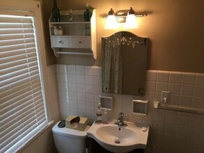 6004 W Wells St in Wauwatosa, WI - Building Photo - Building Photo