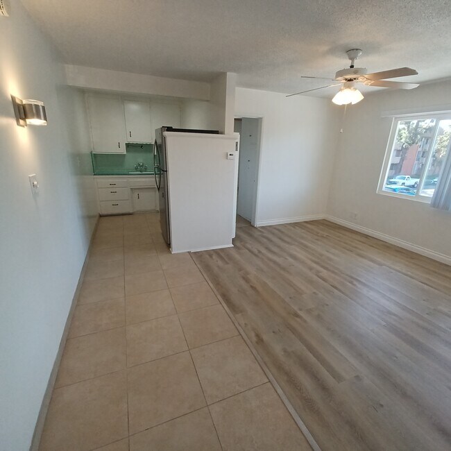 1321 W North St in Anaheim, CA - Building Photo - Building Photo