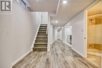 3554 Stonecutter Crescent in Mississauga, ON - Building Photo - Building Photo