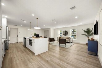 2631 Falmouth Rd in Maitland, FL - Building Photo - Building Photo