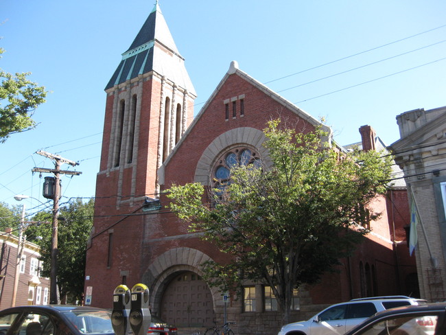 17 Bow St in Somerville, MA - Foto de edificio - Building Photo