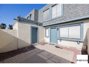 3215 W Royal Palm Rd in Phoenix, AZ - Building Photo - Building Photo