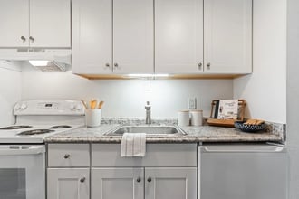 565 English Ave in Monterey, CA - Building Photo - Building Photo