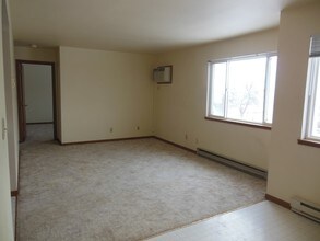 Murdo Townhomes in Murdo, SD - Building Photo - Interior Photo