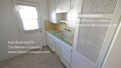 6943 Boulevard Dr in La Mesa, CA - Building Photo - Building Photo