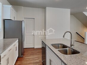 6092 W South Jordan Pky in South Jordan, UT - Building Photo - Building Photo