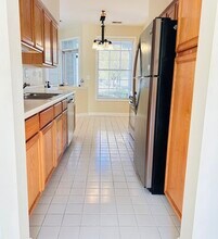 988 Sheridan Cir in Naperville, IL - Foto de edificio - Building Photo