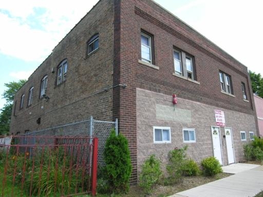 709 S Mcalister Ave in Waukegan, IL - Building Photo