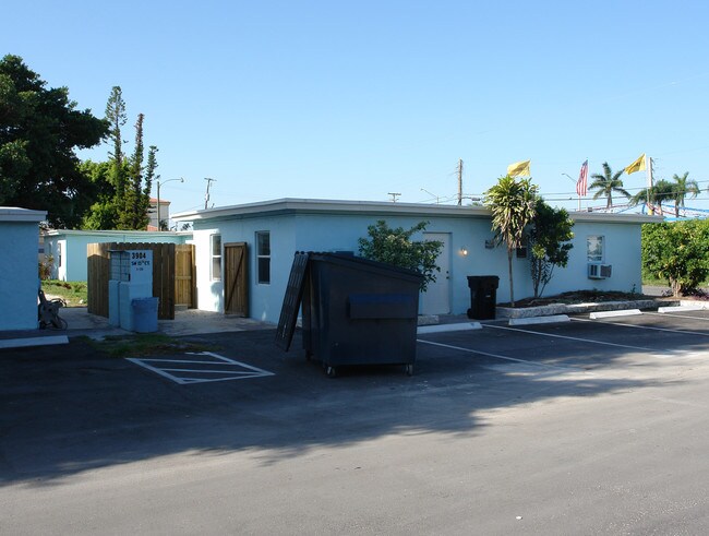 Tivoli Gardens in Fort Lauderdale, FL - Building Photo - Building Photo