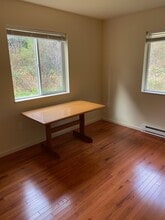 271 SE 117th St in South Beach, OR - Building Photo - Building Photo