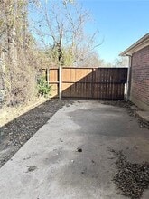 5018 Nell St in Fort Worth, TX - Foto de edificio - Building Photo