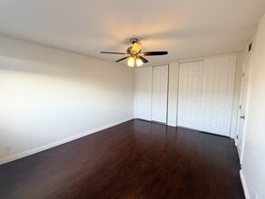 7305 Milwood Ave, Unit 5 in Canoga Park, CA - Building Photo - Building Photo