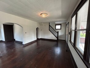 3211 Glenmore Ave in Cincinnati, OH - Building Photo - Building Photo