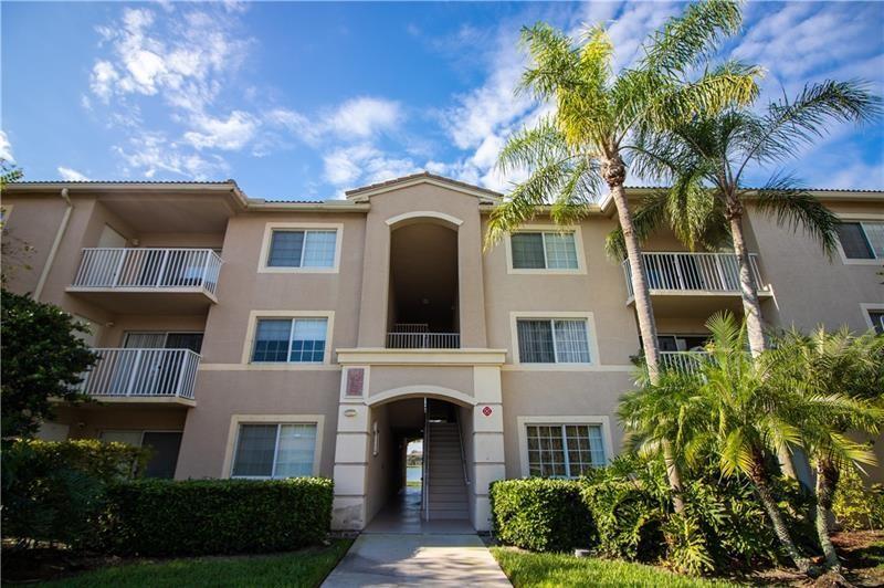 5045 Wiles Rd, Unit 205 in Coconut Creek, FL - Foto de edificio