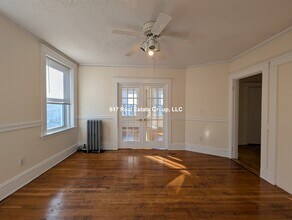 8 Barrows St in Boston, MA - Foto de edificio - Building Photo