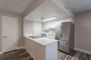 4744 E Portland St in Phoenix, AZ - Building Photo