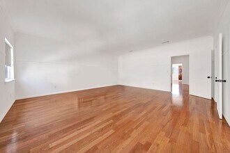 552 N Madison Ave in Los Angeles, CA - Building Photo - Building Photo