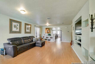 3907 Torey Mesquite in San Antonio, TX - Building Photo - Building Photo