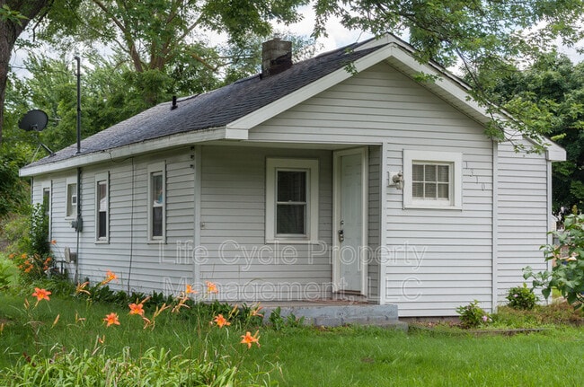 property at 1310 Beechwood St NE