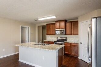 3275 Canyon Falls Dr in Green Cove Springs, FL - Building Photo - Building Photo