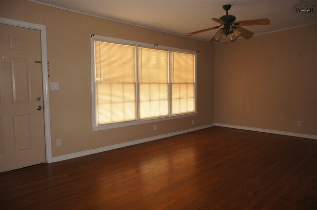 4321 Boren Ave in Wichita Falls, TX - Building Photo - Building Photo
