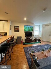 3900 Terrace St, Unit 7 in Philadelphia, PA - Foto de edificio - Building Photo