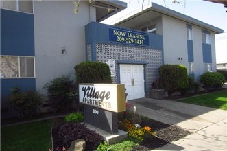 Village Apartments in Modesto, CA - Building Photo - Building Photo