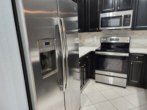21-45 NW Padova St in Port St. Lucie, FL - Building Photo - Building Photo