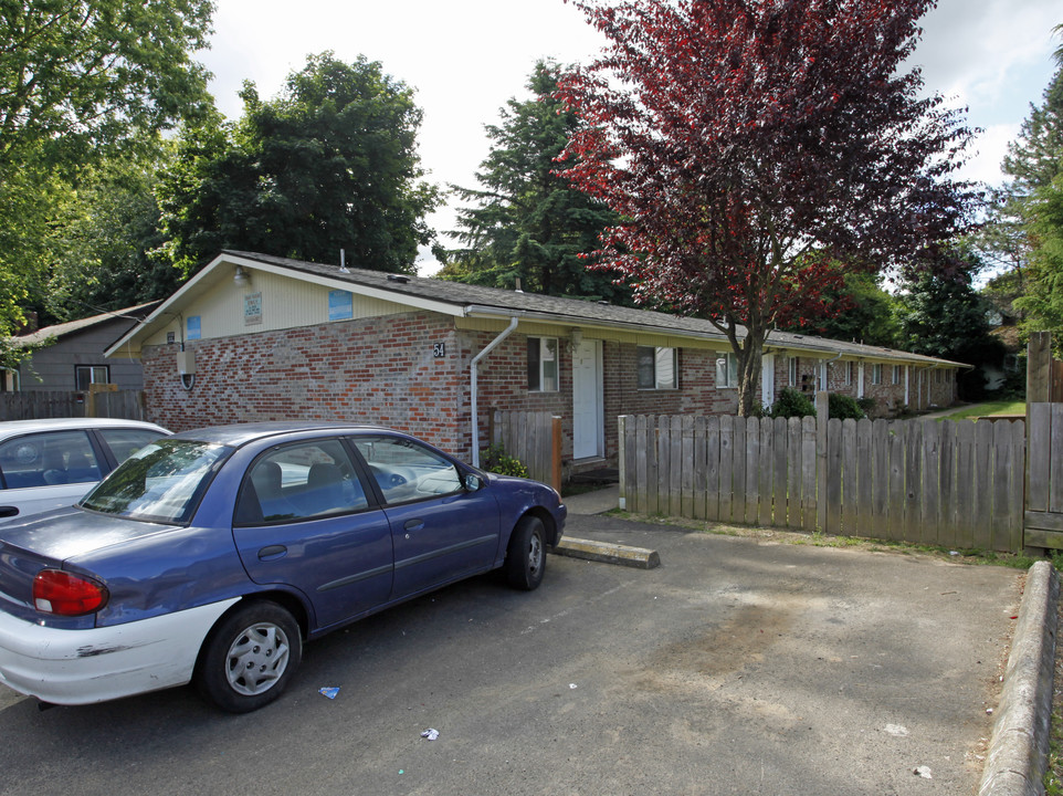 54 NW 13th Ave in Gresham, OR - Building Photo