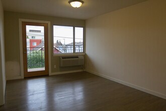4431 Evanston Ave N in Seattle, WA - Building Photo - Building Photo