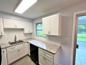 305 Trudgeon Dr in New Smyrna Beach, FL - Building Photo - Building Photo