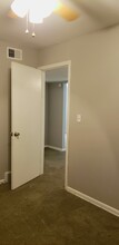 730 NE 68th St, Unit 730 in Gladstone, MO - Building Photo - Building Photo