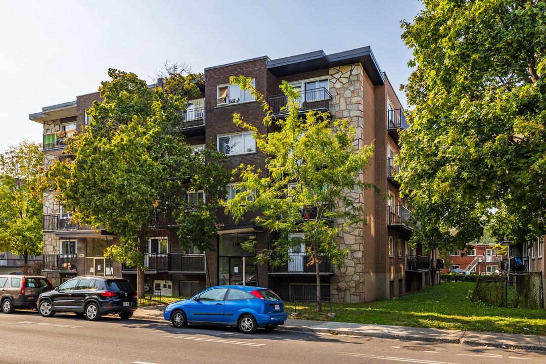 1749 Henri-Bourassa E in Montréal, QC - Building Photo