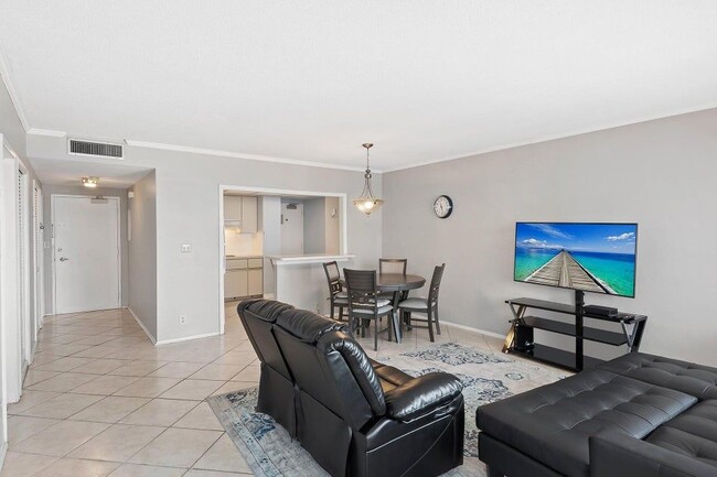 3800 Galt Ocean Dr, Unit 607 in Fort Lauderdale, FL - Building Photo - Building Photo