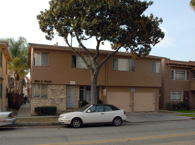 1154 E 3rd St in Long Beach, CA - Foto de edificio - Building Photo