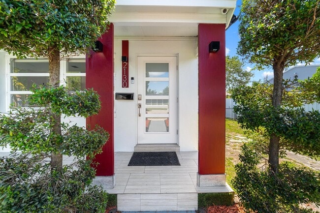 2130 Wiley Ct in Hollywood, FL - Building Photo - Building Photo