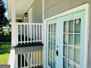 147 N Lake Dr in Lagrange, GA - Building Photo - Building Photo