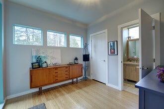 3525 SW 100th St in Seattle, WA - Building Photo - Building Photo