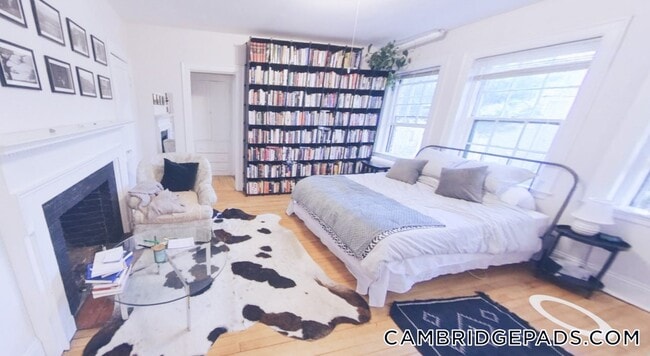 21 Chauncy St, Unit 26 in Cambridge, MA - Foto de edificio - Building Photo