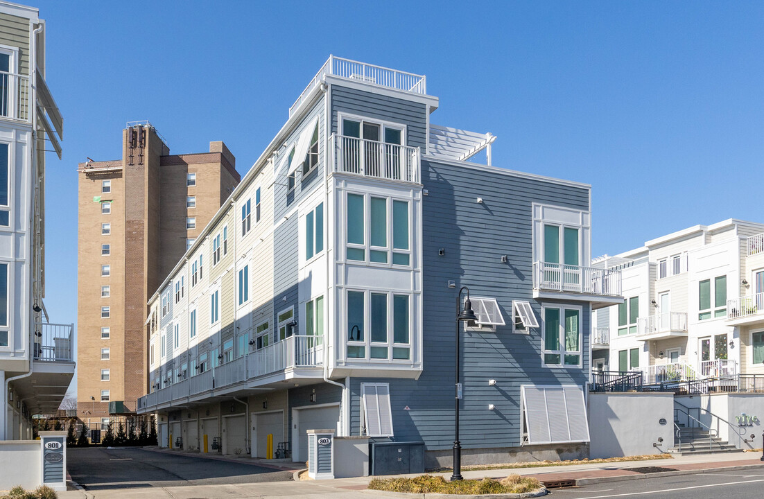 803 Kingsley St in Asbury Park, NJ - Building Photo