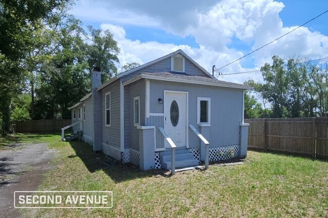 property at 1730 W 19th St