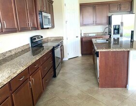 11263 SW Barton Way in Port St. Lucie, FL - Building Photo - Building Photo