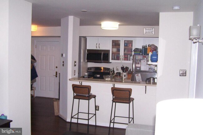 1029 N Stuart St in Arlington, VA - Building Photo - Building Photo