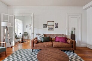 2015 NW Flanders St in Portland, OR - Building Photo